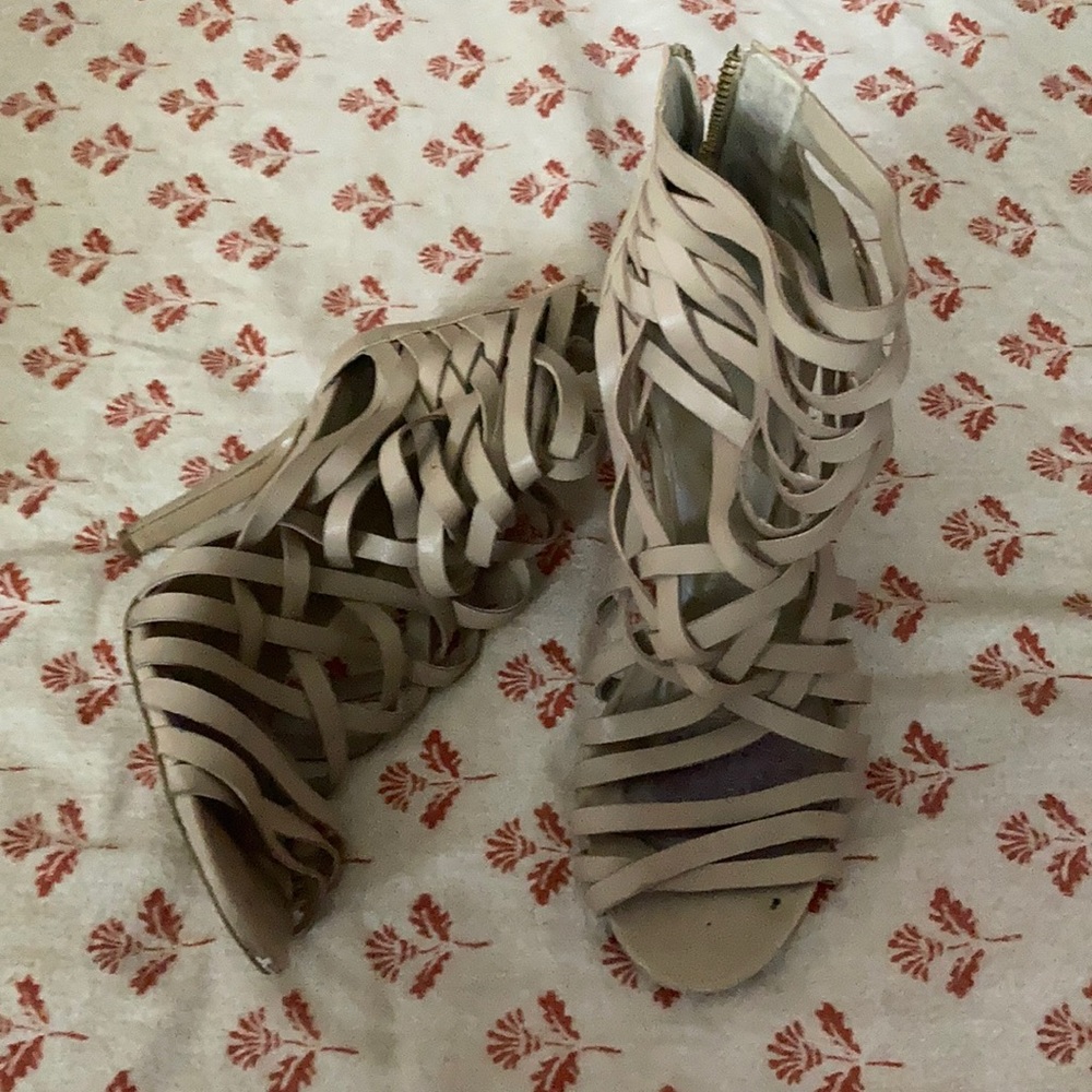 Nude cage size 6 heels 4.5 inch heel